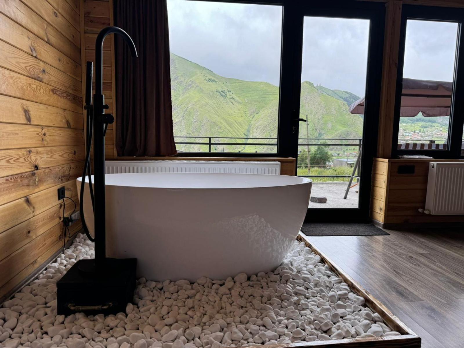 Kera Cottages Kazbegi Eksteriør billede