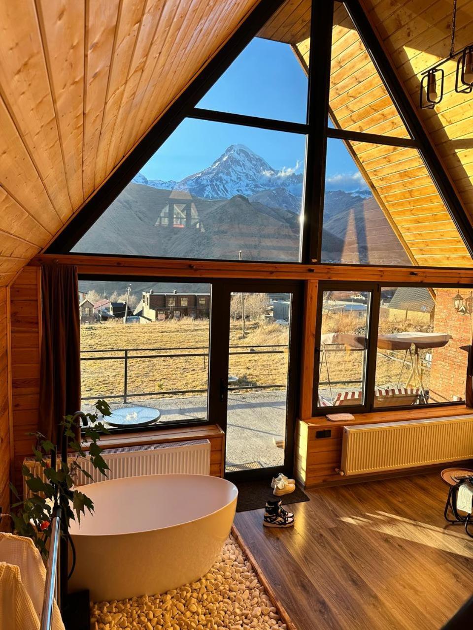 Kera Cottages Kazbegi Eksteriør billede
